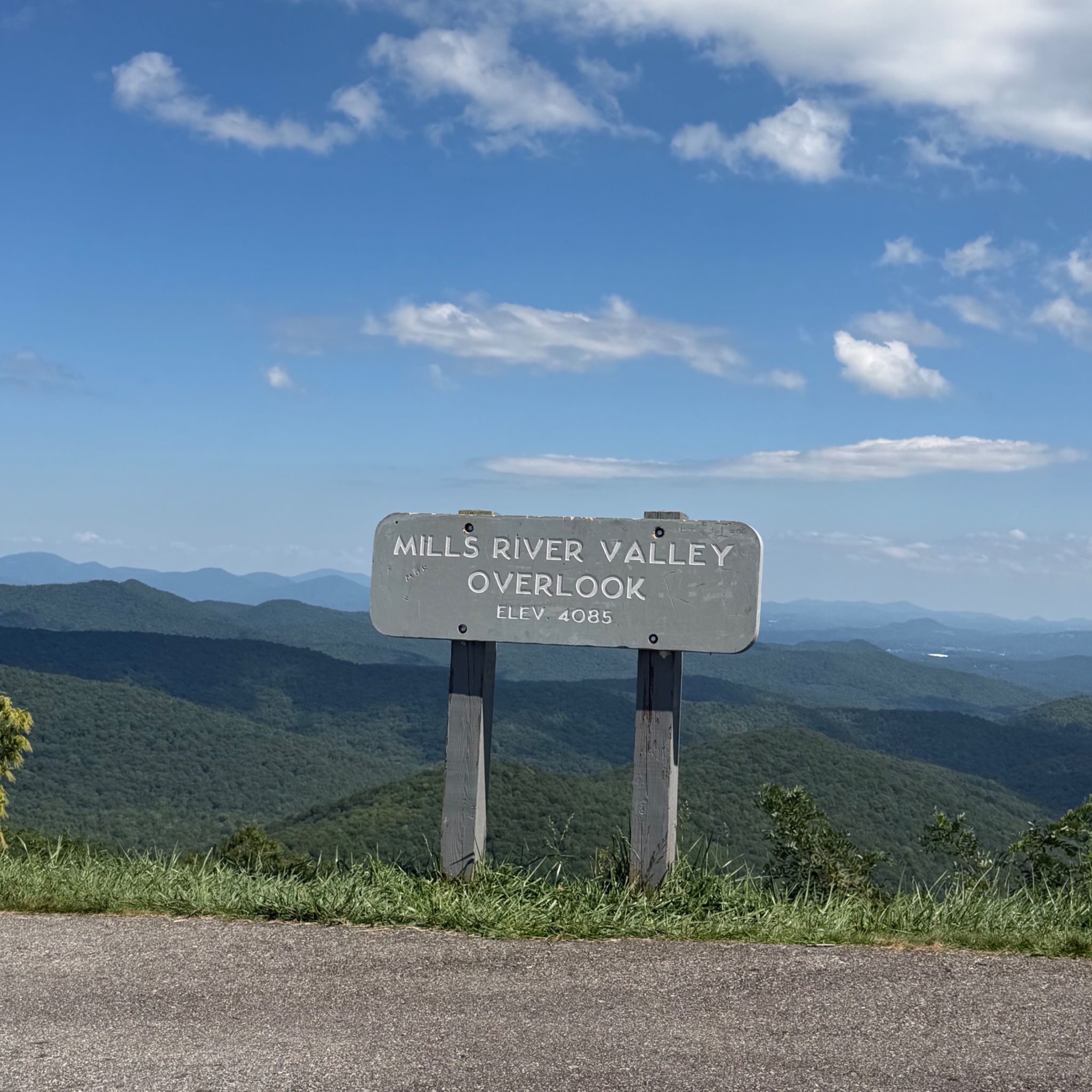 Mills River Valley Overlook
